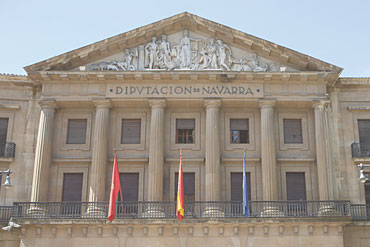 La presidenta del Gobierno de Navarra, María Chivite, analiza junto a ALINAR la situación del sector agroalimentario